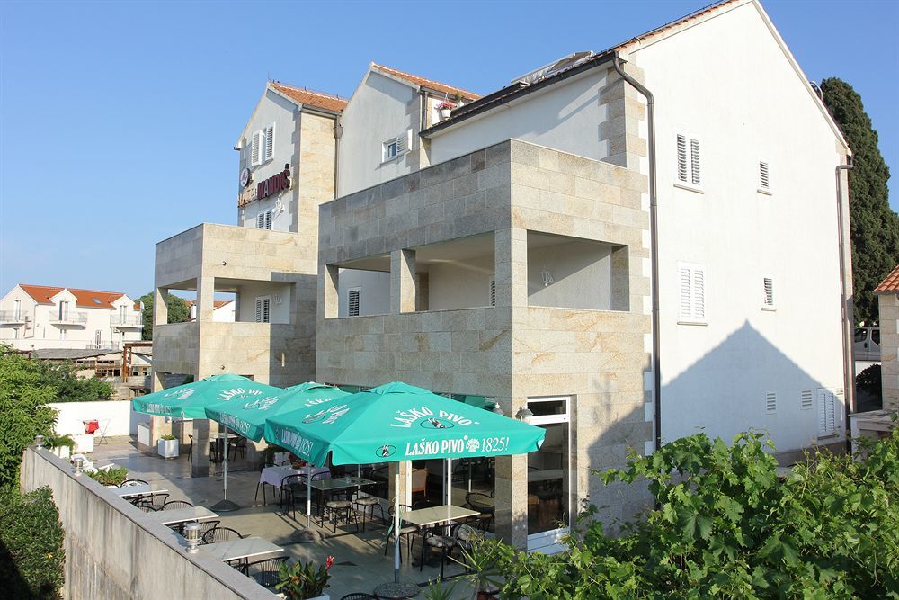 Downtown Private Rooms Mandic 수페타르 외부 사진