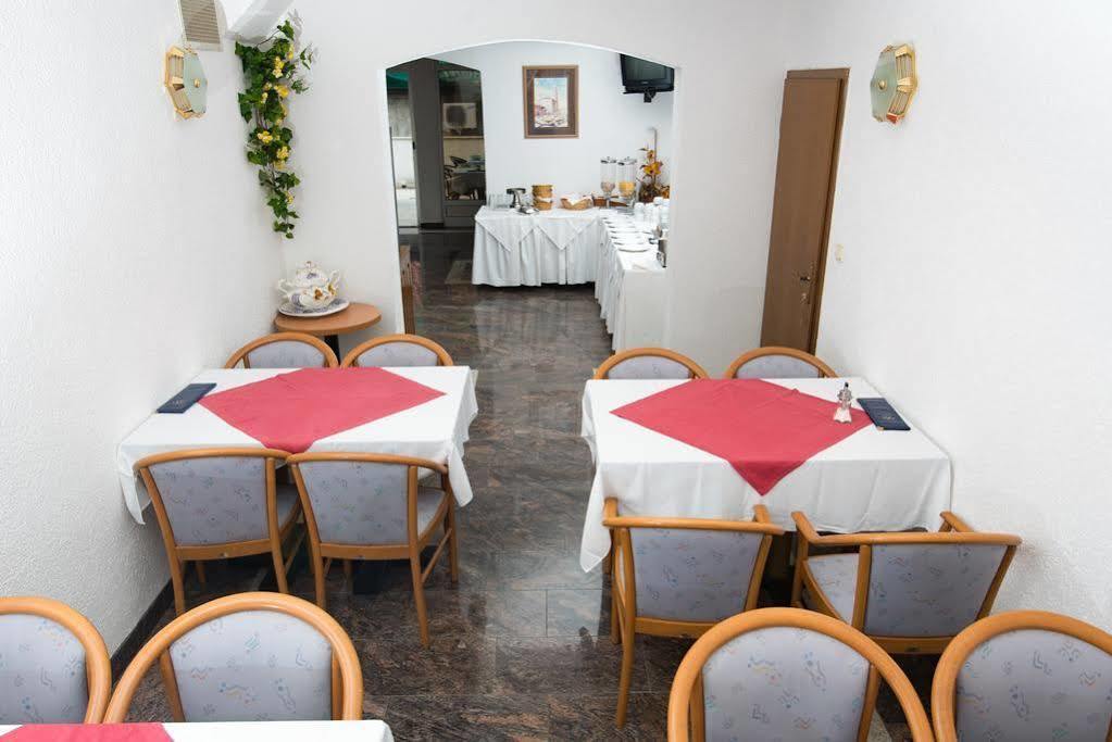 Downtown Private Rooms Mandic 수페타르 외부 사진